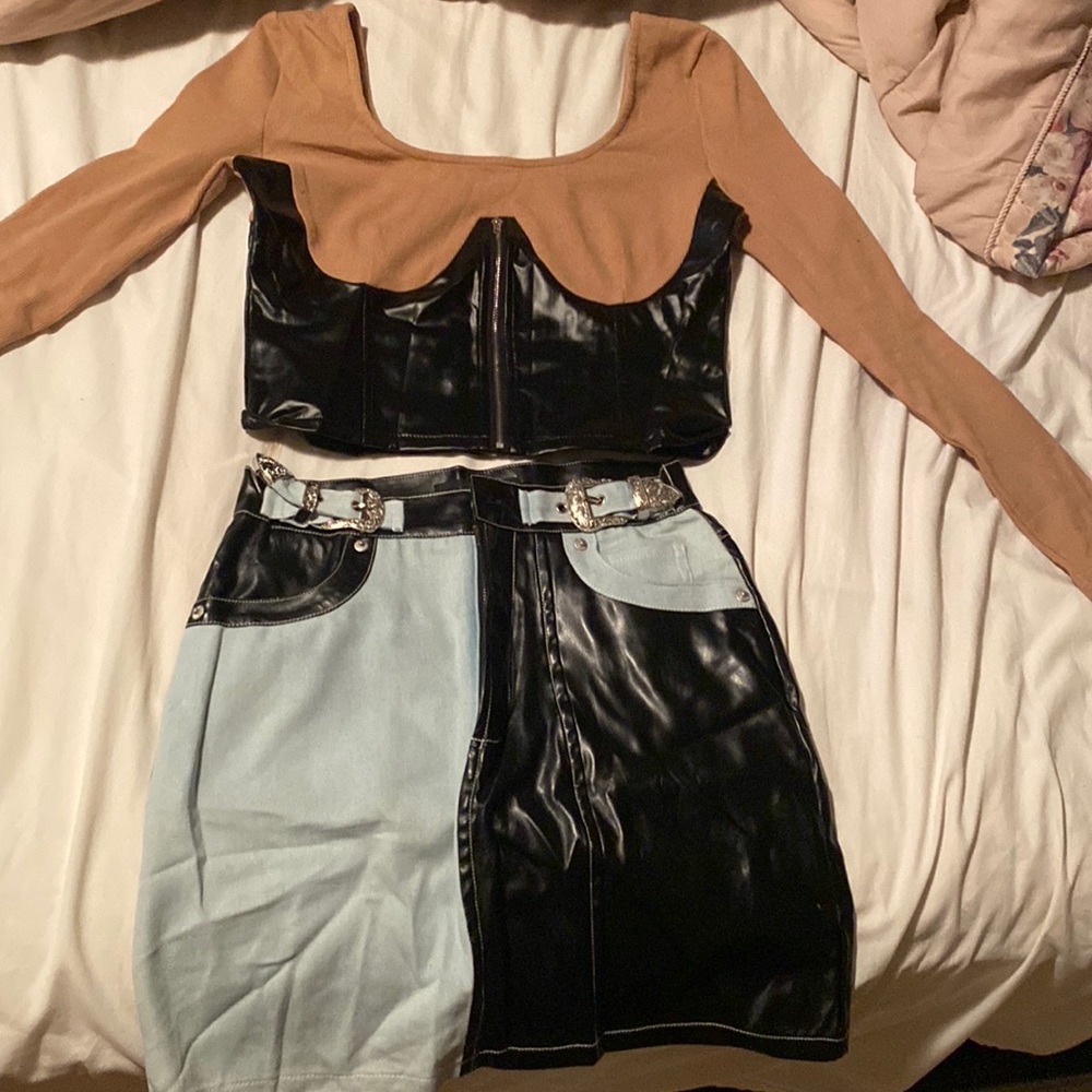 Doesn’t fit me anymore, brand new with tags. Favorite outfit! Very flattering